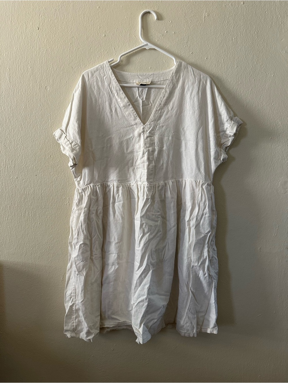 Universal Thread White V-Neck Tiered Mini Dress